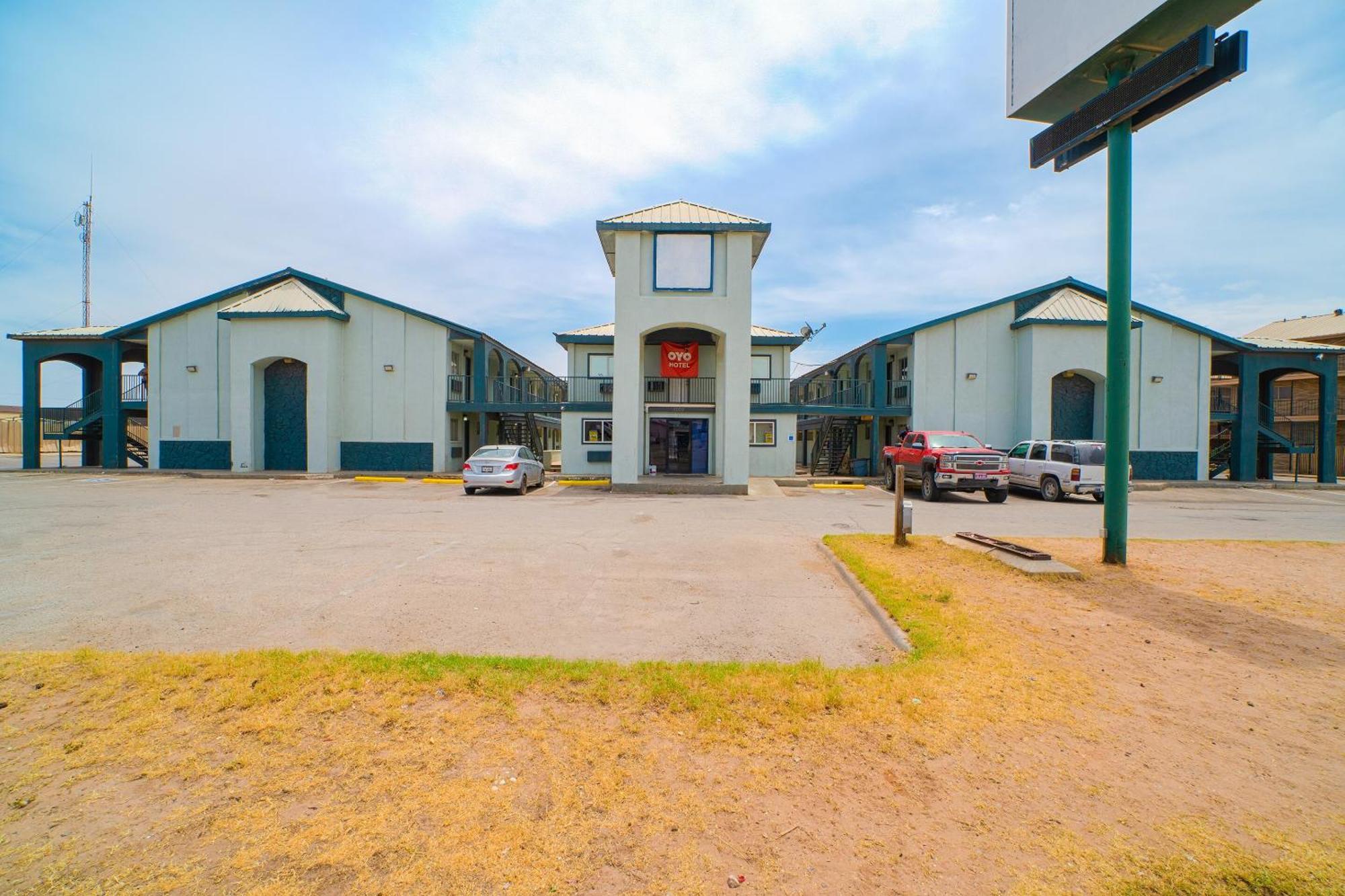 Oyo Hotel Midland Luaran gambar
